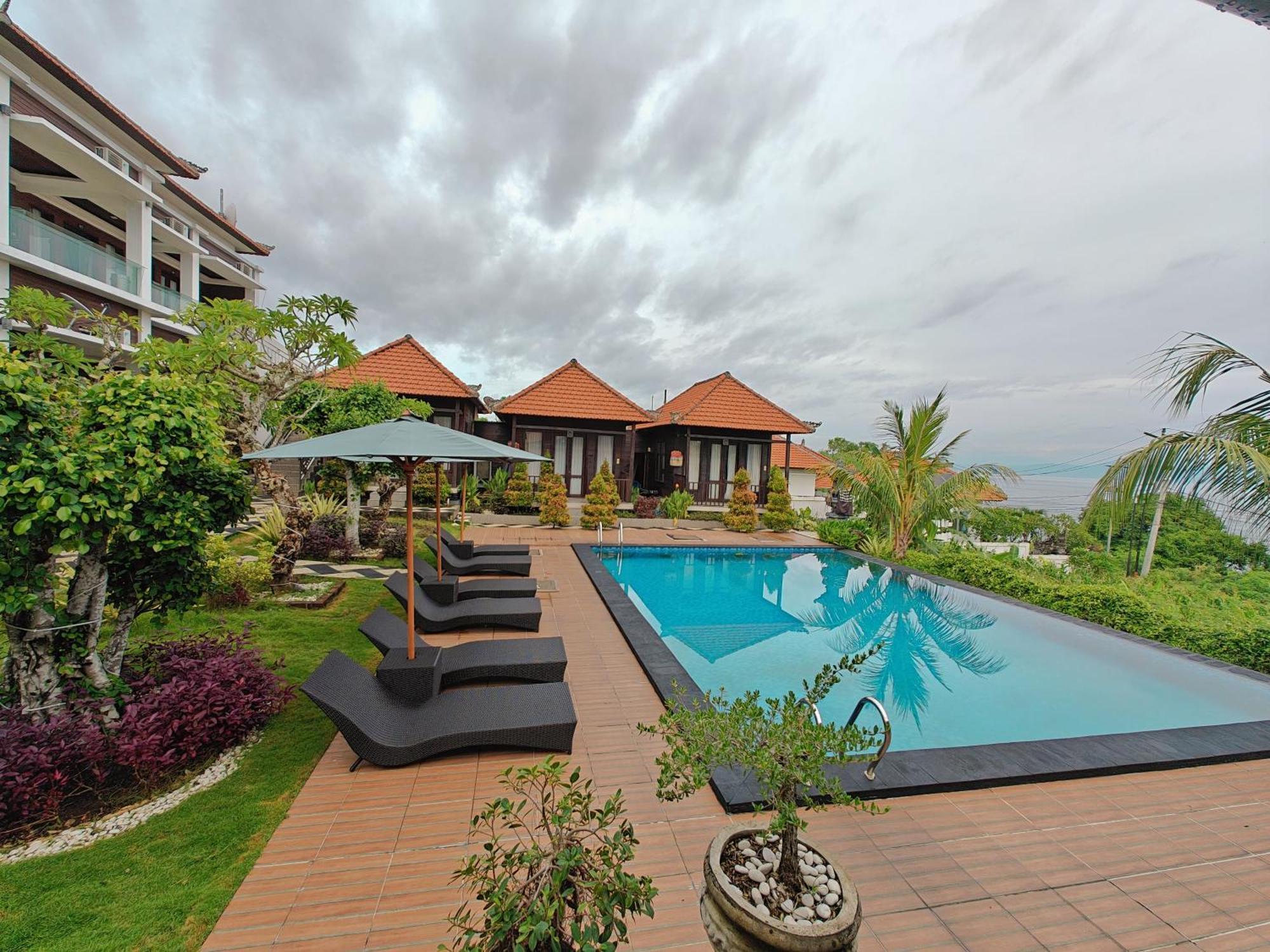 Nusa Sedayu Hotel By Ocean View Batununggul Exterior photo