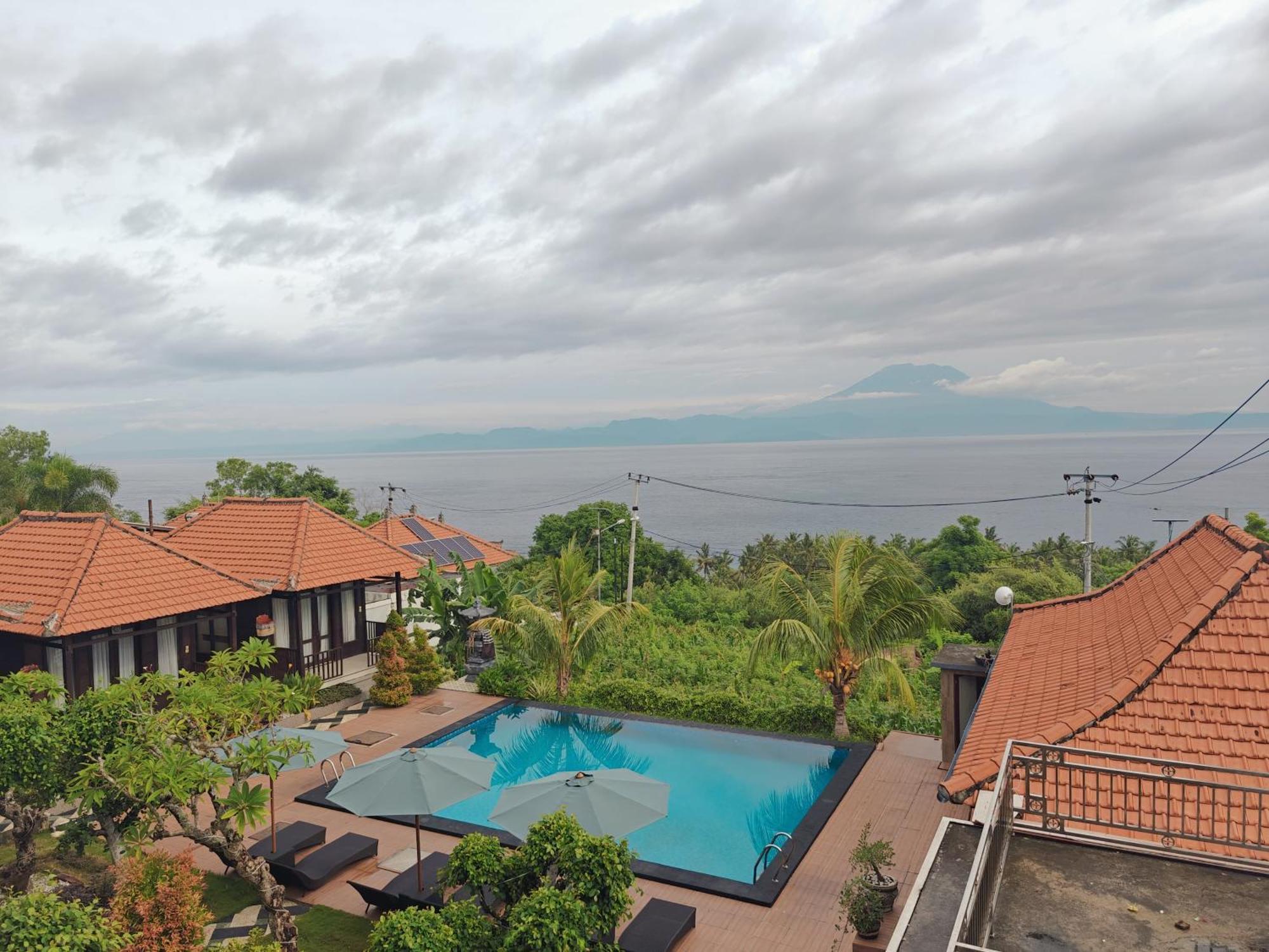 Nusa Sedayu Hotel By Ocean View Batununggul Exterior photo