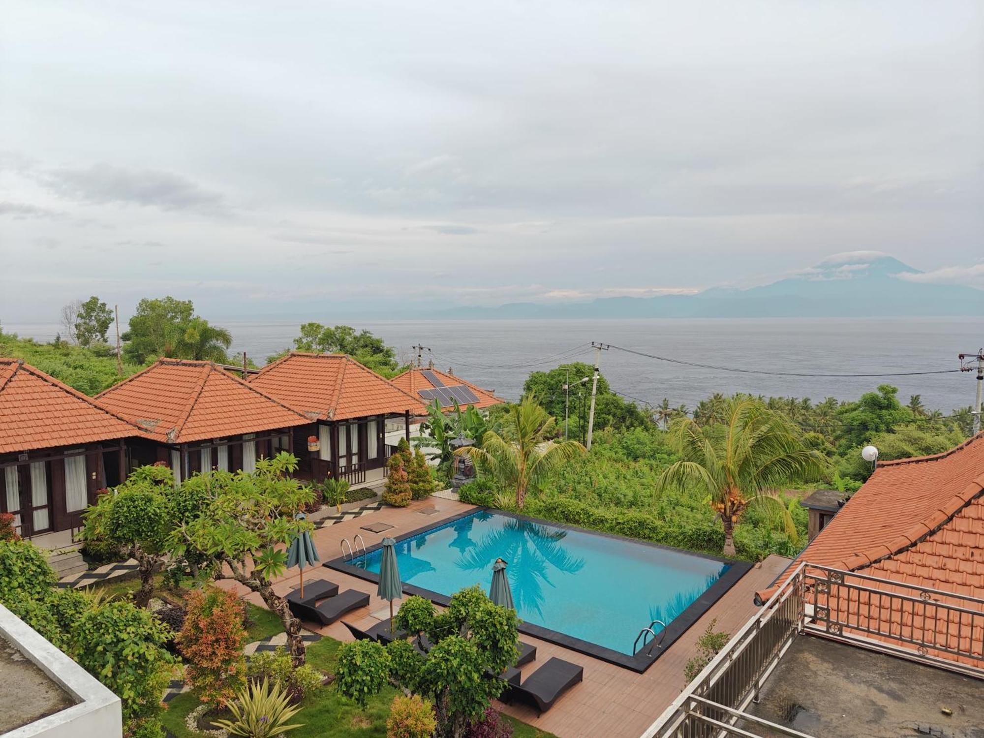 Nusa Sedayu Hotel By Ocean View Batununggul Exterior photo