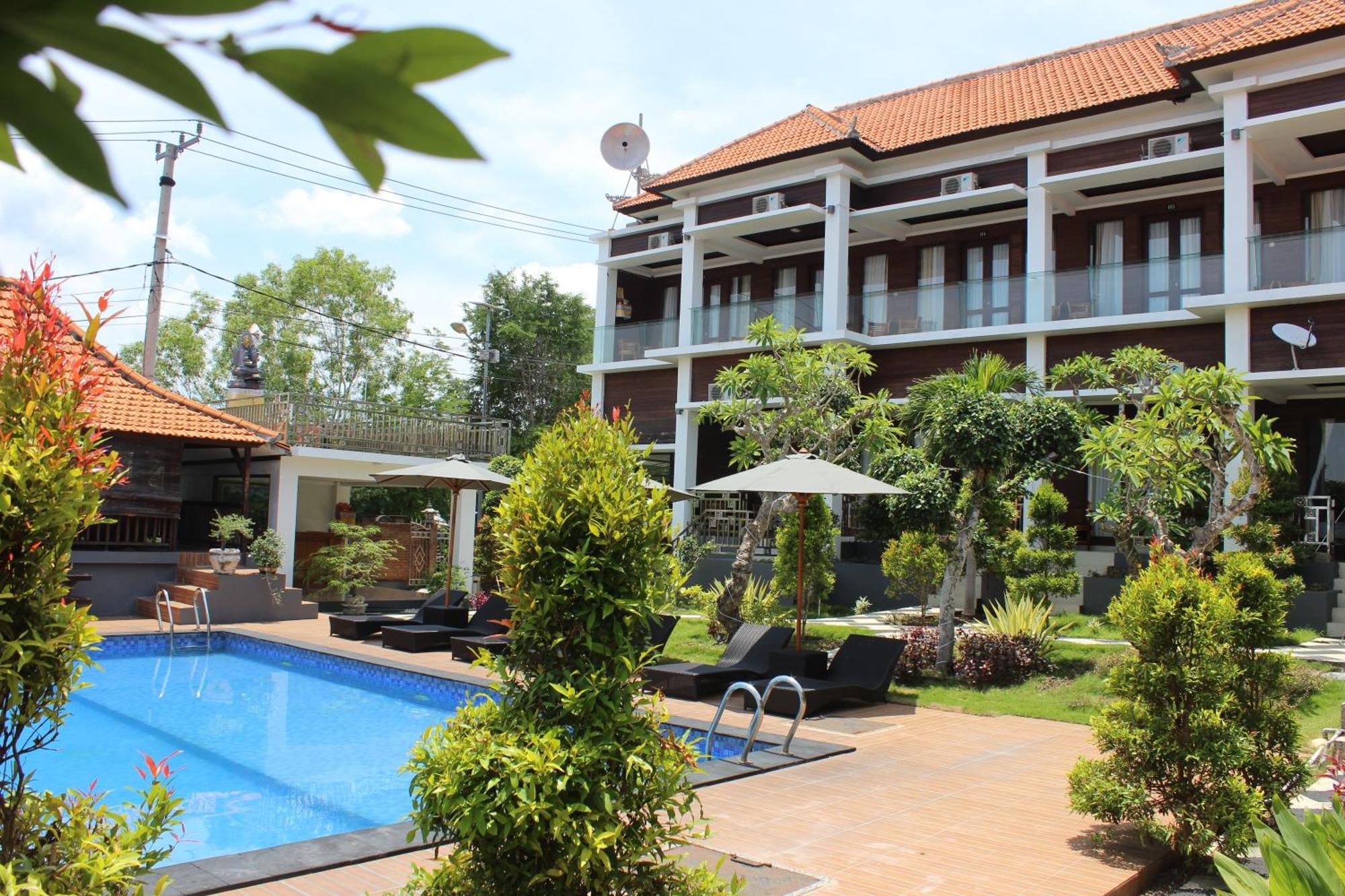 Nusa Sedayu Hotel By Ocean View Batununggul Exterior photo
