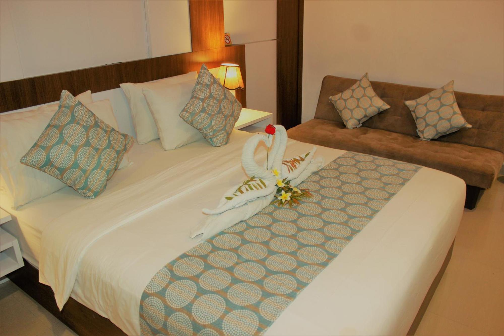 Nusa Sedayu Hotel By Ocean View Batununggul Exterior photo