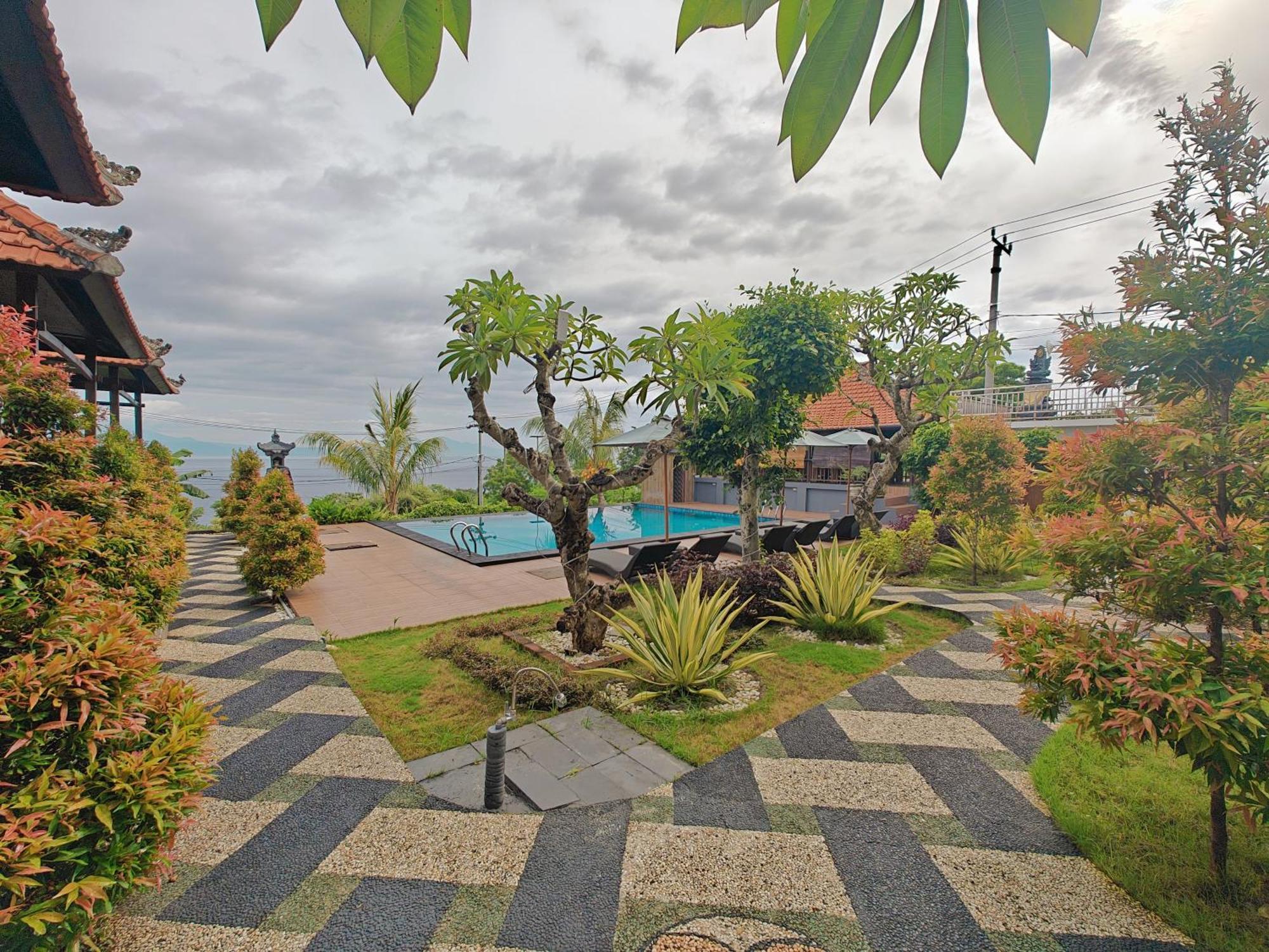 Nusa Sedayu Hotel By Ocean View Batununggul Exterior photo