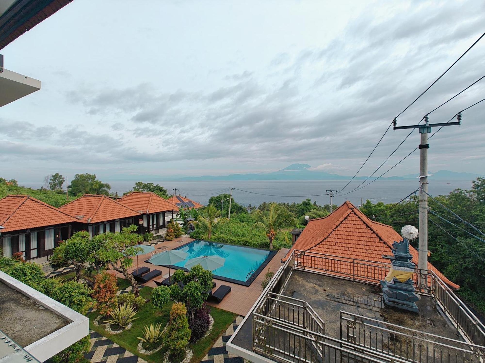 Nusa Sedayu Hotel By Ocean View Batununggul Exterior photo