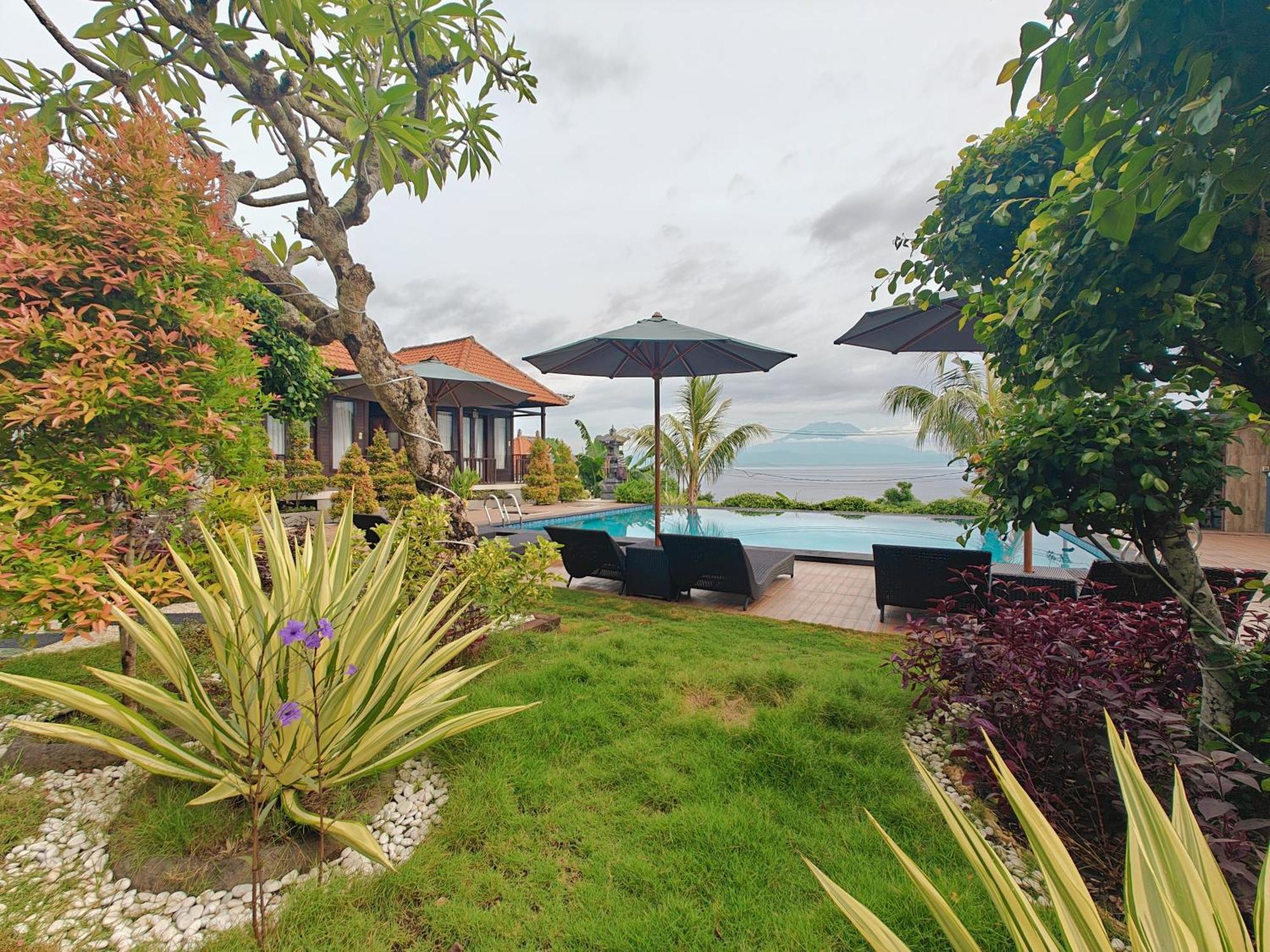 Nusa Sedayu Hotel By Ocean View Batununggul Exterior photo